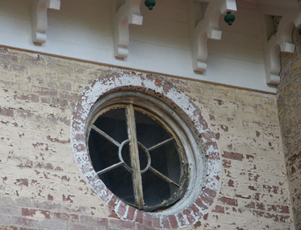 windowround.jpg
